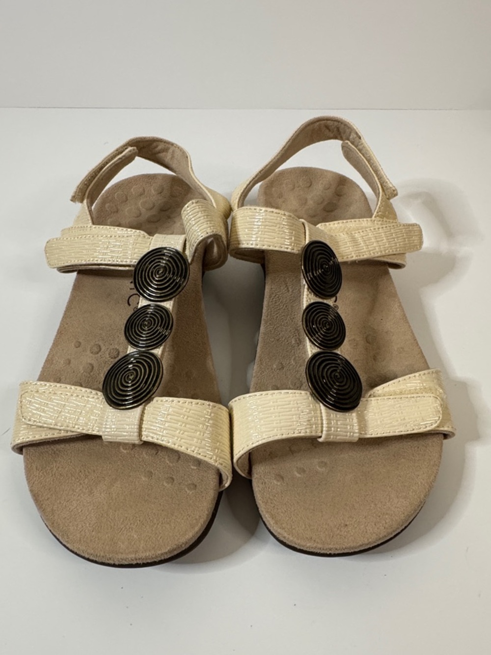 Vionic Farra II Velcro Sandals size 6.5